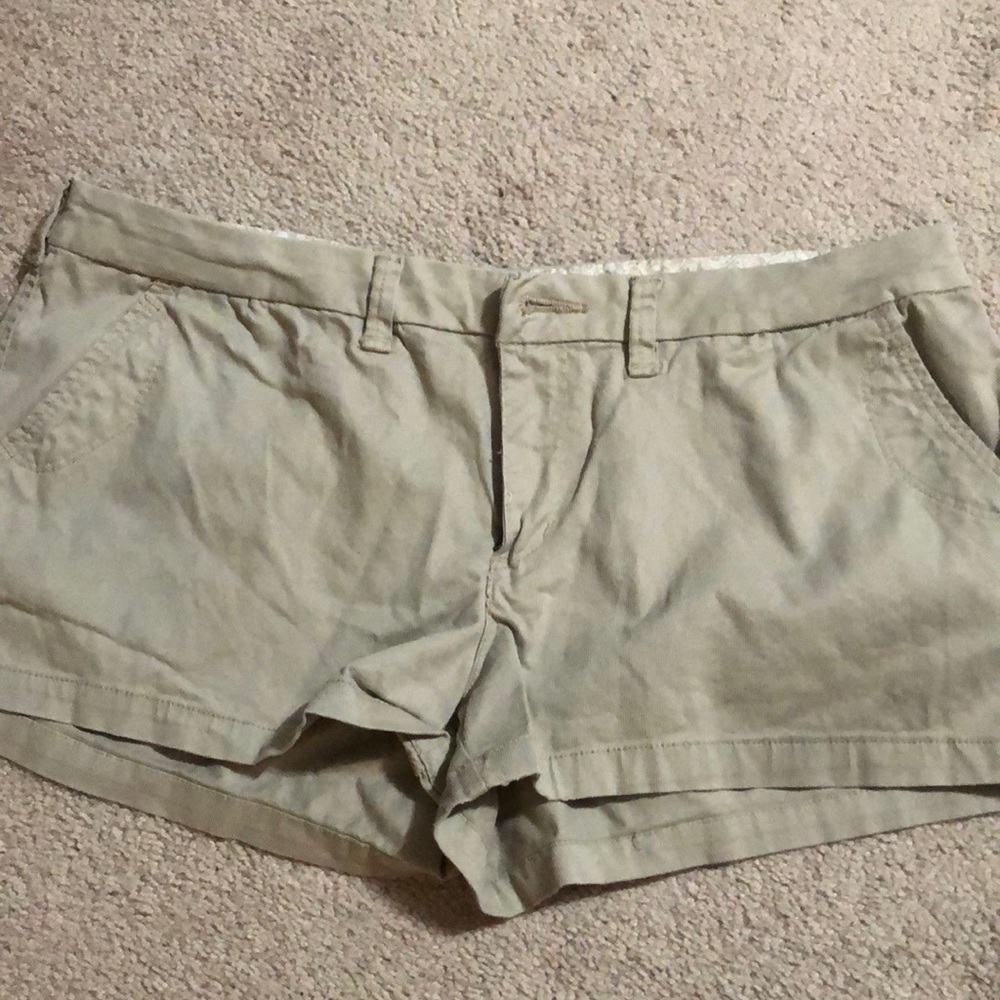 Khaki shorts like new